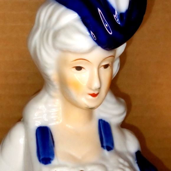 Vintage Hand Painted Porcelain George & Martha Washington by FEI - Picture 15 of 16